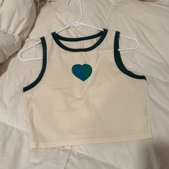 Cream tank top with green linings - Picture 4 of 7